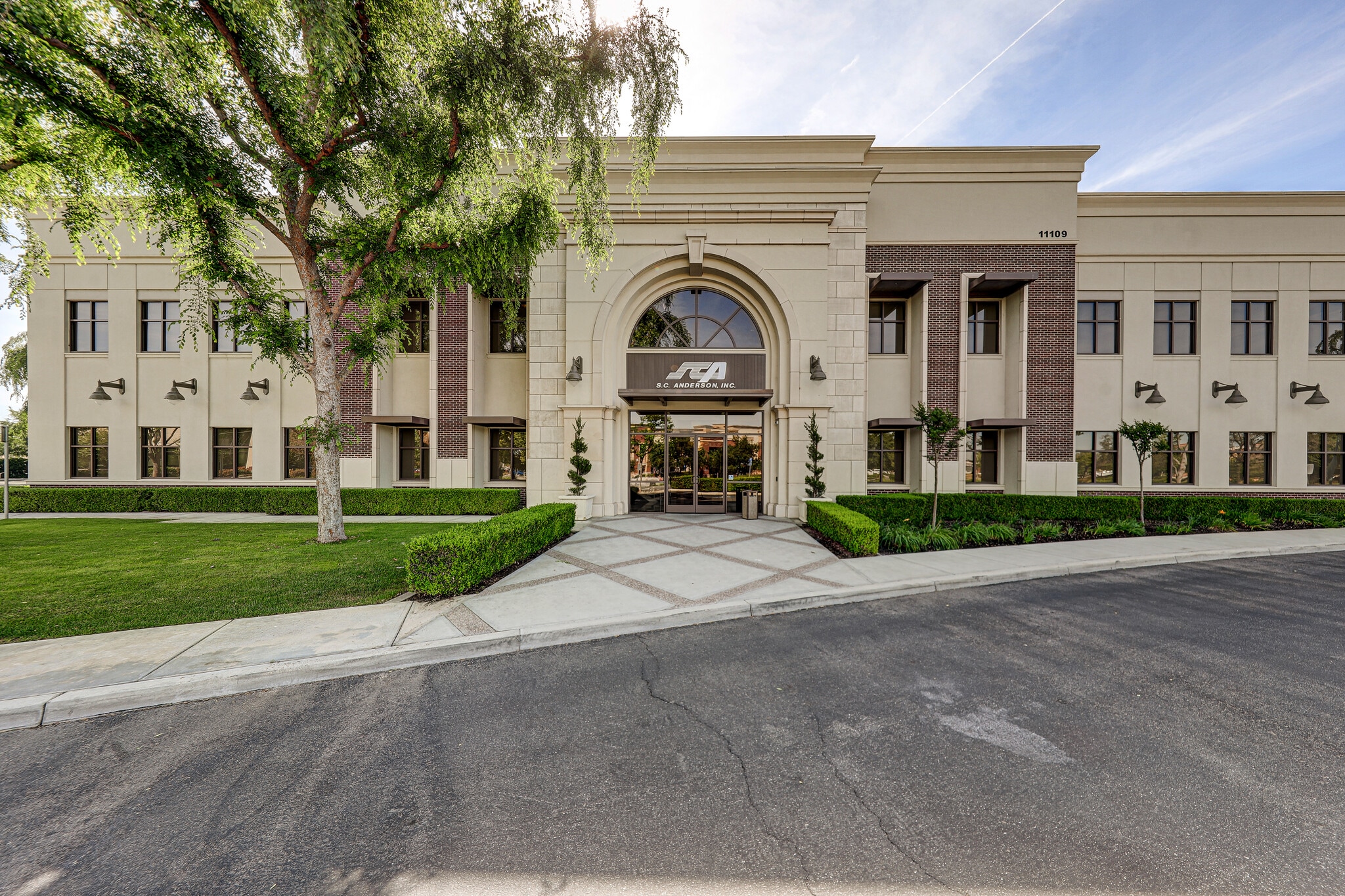 11109 River Run Blvd, Bakersfield, CA for lease Primary Photo- Image 1 of 9