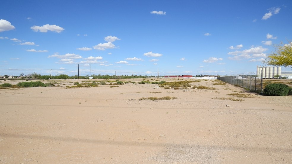 1398 N Thornton Rd, Casa Grande, AZ à vendre - Photo du bâtiment - Image 3 de 11