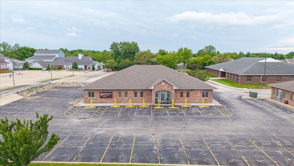 3322 W Willow Knolls Rd, Peoria, IL à vendre - Photo du bâtiment - Image 1 de 23