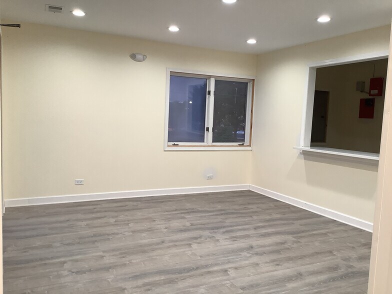 5415 W Grand Ave, Gurnee, IL à louer - Hall d’entrée - Image 3 de 8