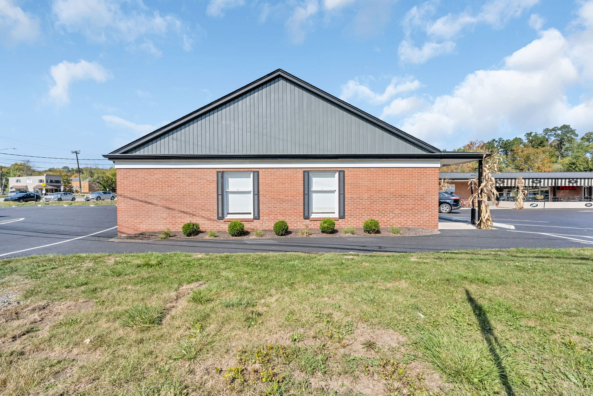 105 Seminary Ave, Oakdale, PA for sale Building Photo- Image 1 of 1