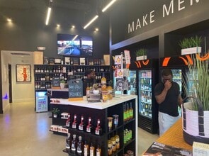 Main St, Corona, CA for lease Interior Photo- Image 2 of 5