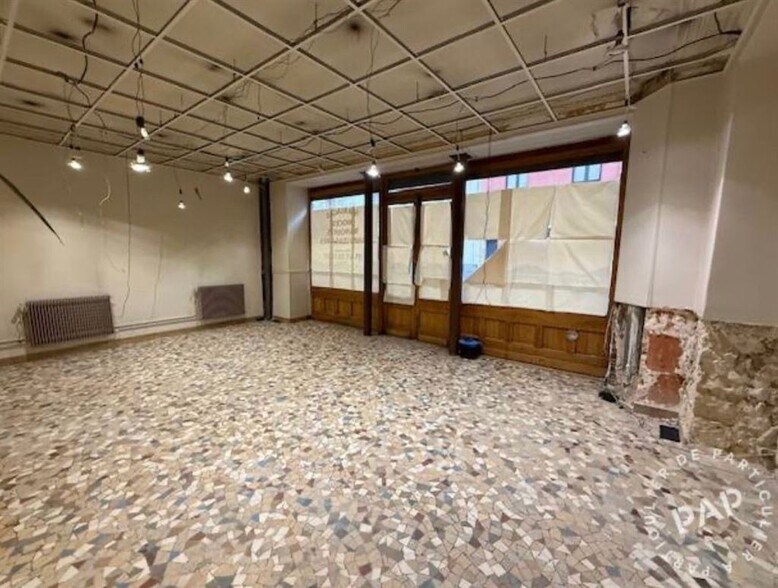 Retail in Clichy for lease - Interior Photo - Image 3 of 5