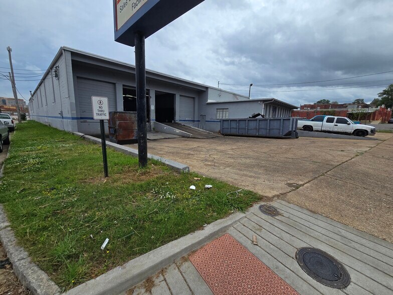 554 Adams Ave, Memphis, TN à vendre - Photo du bâtiment - Image 2 de 11