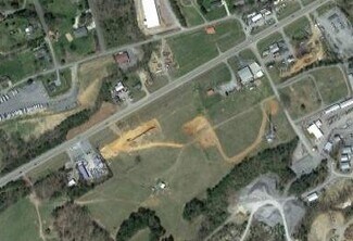 Plus de détails pour 1945 Newport Hwy, Sevierville, TN - Terrain à louer