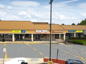 533-605 Montauk Hwy, Bay Shore, NY for lease Building Photo- Image 1 of 12