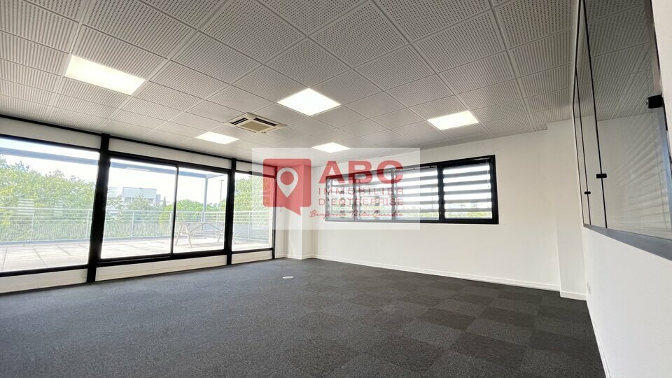 Bureau dans Montpellier à louer - Photo du bâtiment - Image 3 de 12