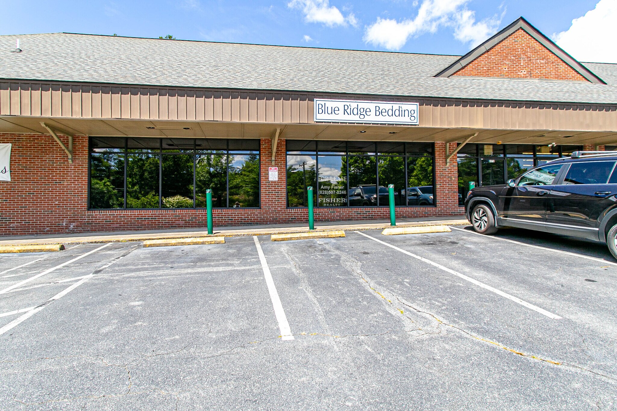 372 S Broad St, Brevard, NC à vendre Photo du bâtiment- Image 1 de 1