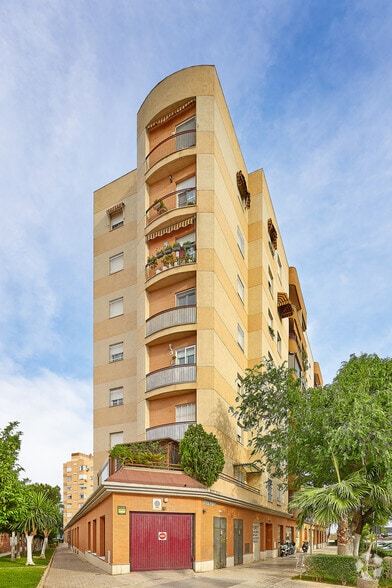 Multifamily in Sevilla, Sevilla for sale - Building Photo - Image 3 of 3