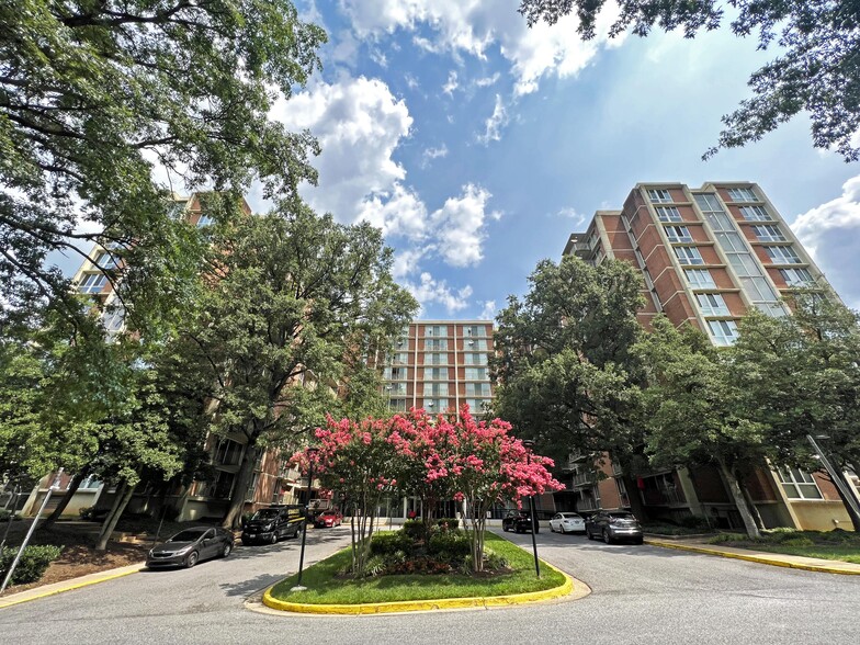 2300 Marion Barry Ave SE, Washington, DC for sale - Building Photo - Image 1 of 1