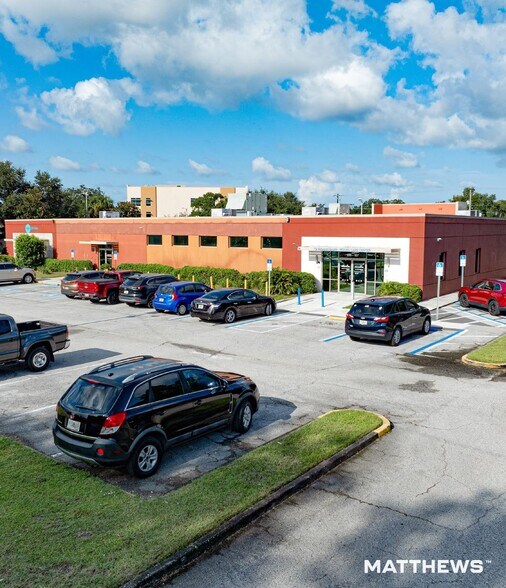 205 S Moon Ave, Brandon, FL à vendre - Photo du bâtiment - Image 2 de 3