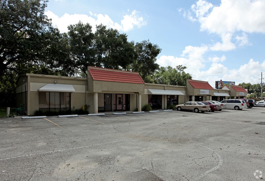 941-951 S Orange Blossom Trl, Apopka, FL for lease - Building Photo - Image 3 of 15
