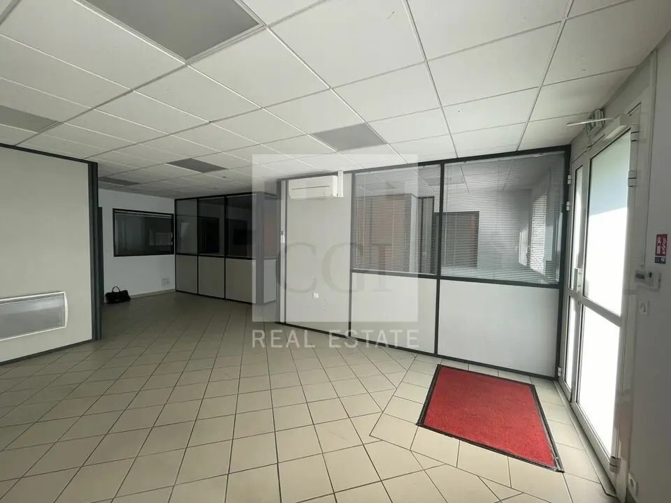 Bureau dans Meylan à louer Photo intérieure- Image 1 de 12