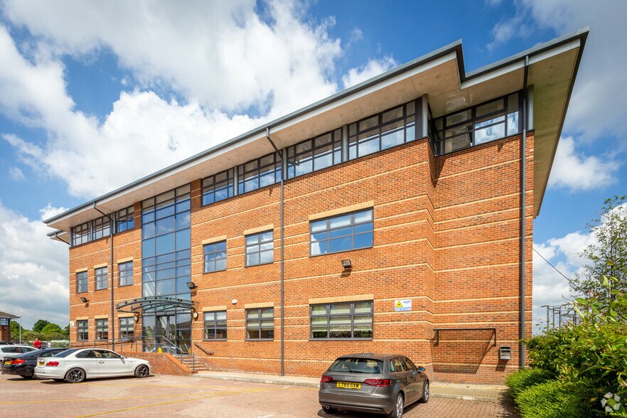10 Waterside Way, Northampton à louer - Photo du bâtiment - Image 3 de 3