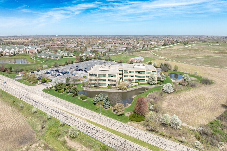 10310-10320 Orland Pky, Orland Park, IL à vendre - Aérien - Image 2 de 3