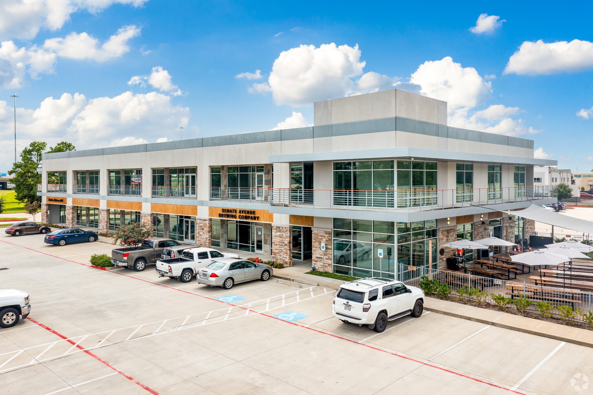 16000 Dillard Dr, Jersey Village, TX à vendre Photo principale- Image 1 de 16