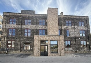 301 S Blount St, Madison, WI à louer Photo intérieure- Image 1 de 13