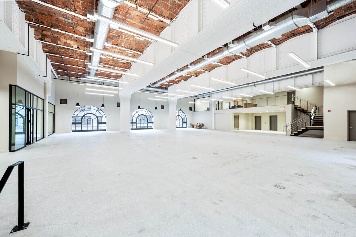 25 W 39th St, New York, NY for lease Interior Photo- Image 1 of 4