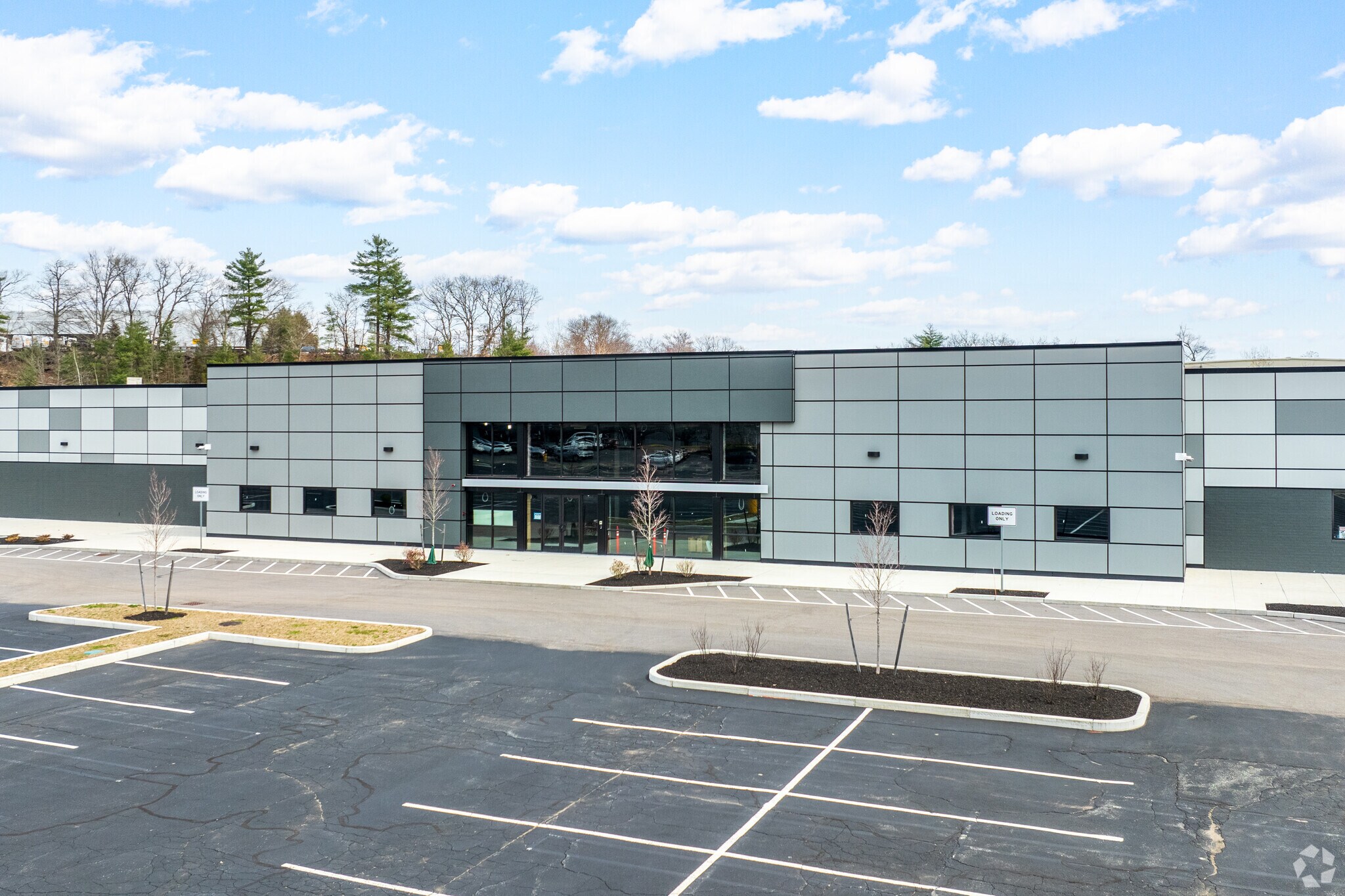 196 E Main St, Milford, MA for sale Primary Photo- Image 1 of 23