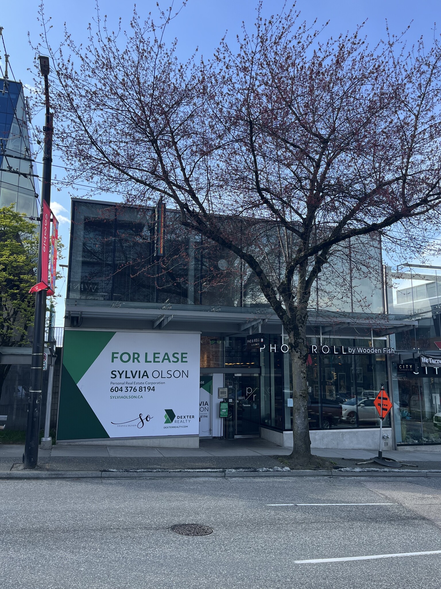2323-2325 Cambie St, Vancouver, BC for lease Building Photo- Image 1 of 11