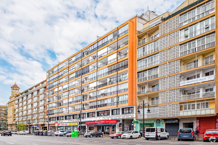 Retail in València, Valencia for lease - Building Photo - Image 1 of 6