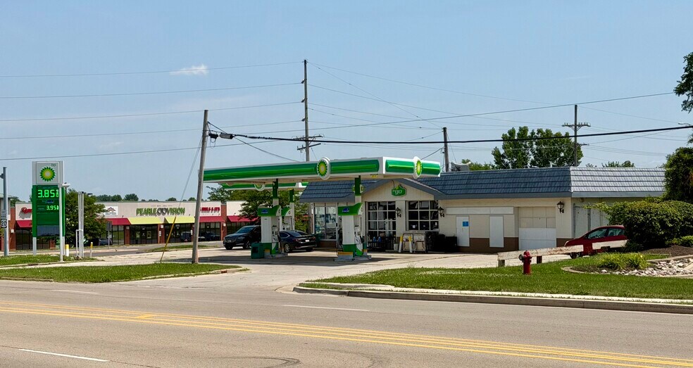 1275 Logan Ave, Belvidere, IL for sale - Primary Photo - Image 1 of 1