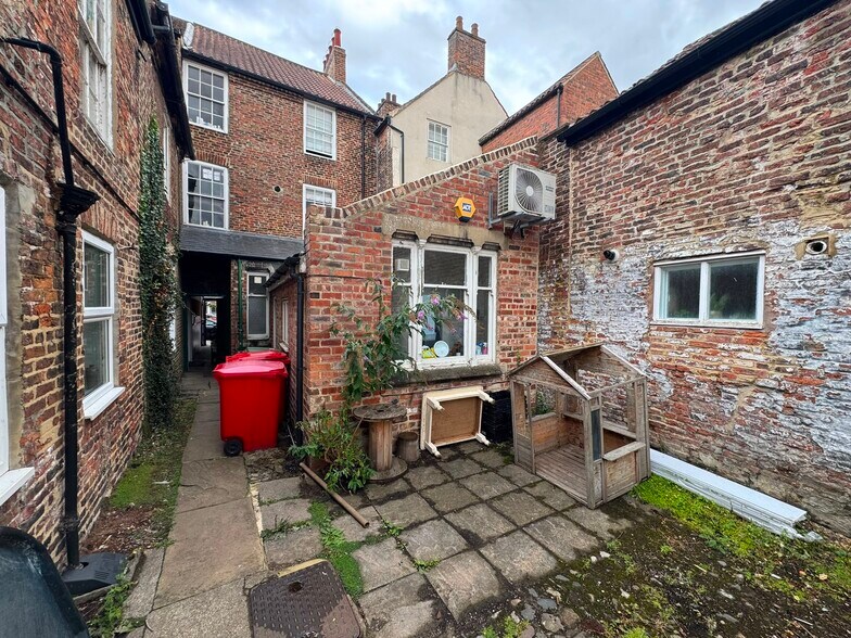27-29 High St, Yarm à vendre - Photo du bâtiment - Image 3 de 3