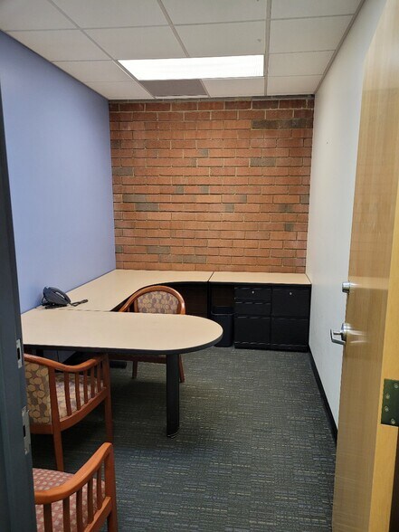 10 Strecker Rd, Ellisville, MO à louer - Photo intérieure - Image 3 de 13