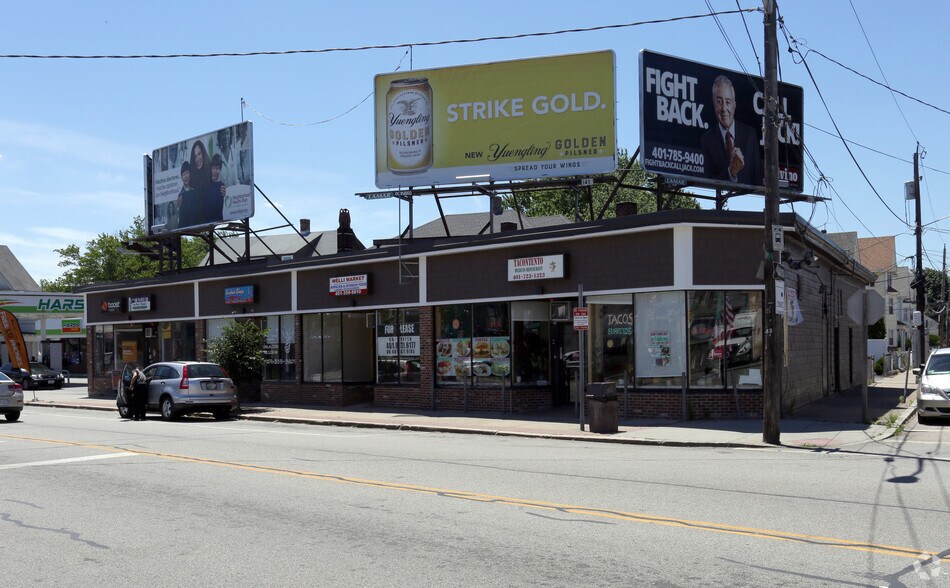 704-712 Broadway, Pawtucket, RI à louer - Photo du bâtiment - Image 3 de 6