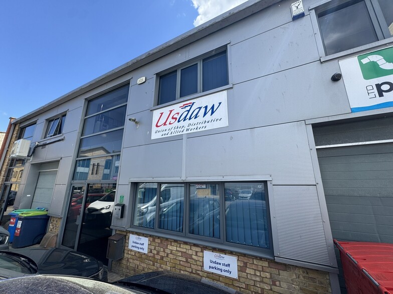 10-14 Shunters Close, Faversham for sale - Building Photo - Image 2 of 12