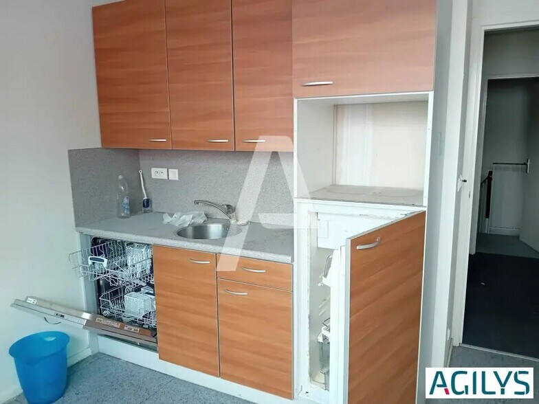 Bureau dans Torcy à louer - Photo intérieure - Image 2 de 3