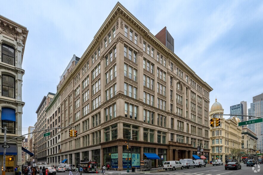 635-641 Avenue of the Americas, New York, NY for lease - Building Photo - Image 1 of 4