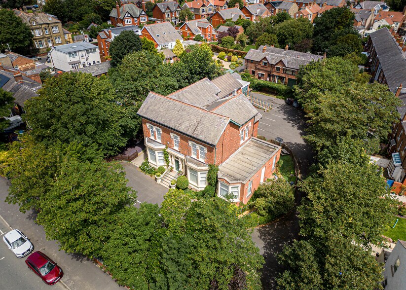 216 Whitegate Dr, Blackpool à vendre - Photo principale - Image 1 de 43