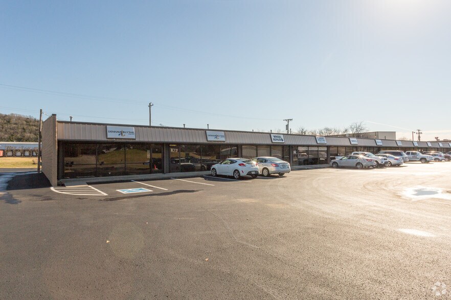 855 Springfield Hwy, Goodlettsville, TN à louer - Photo du bâtiment - Image 2 de 10