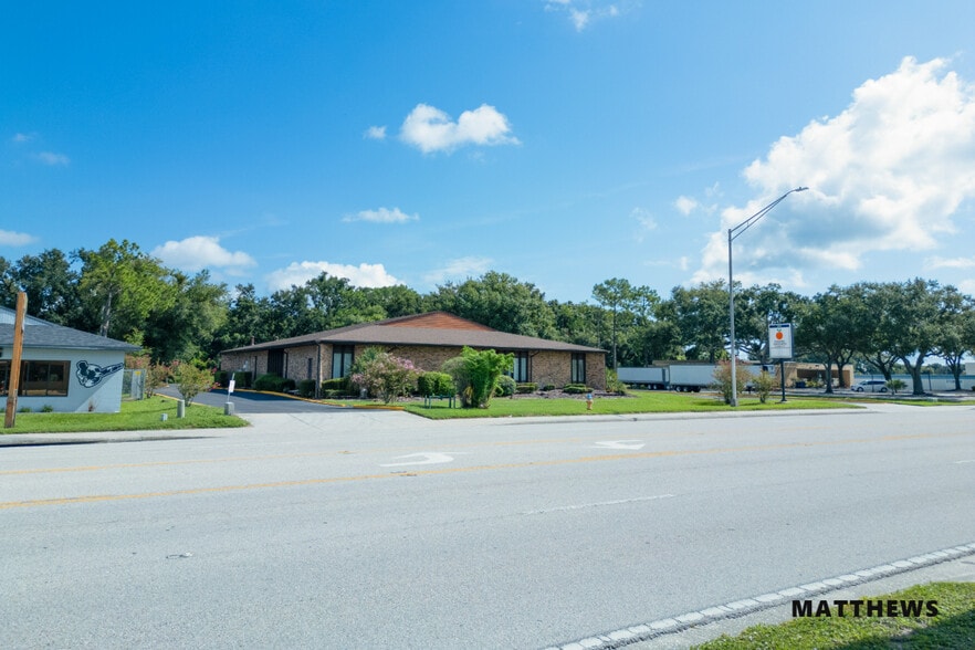 2140 E Edgewood Dr, Lakeland, FL for sale - Building Photo - Image 2 of 4