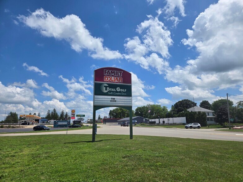 720 N Hudson St, Stockton, IL à louer - Photo du bâtiment - Image 2 de 2