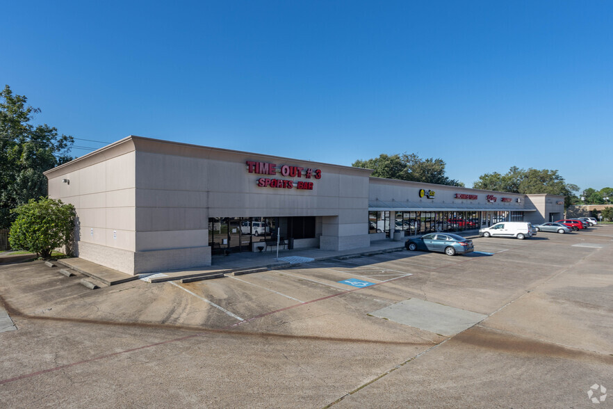 4416 Fairmont Pky, Pasadena, TX for lease - Building Photo - Image 2 of 9