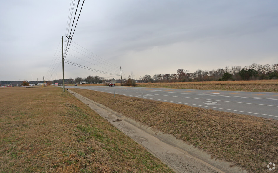 100 Blk Highway 70, Calera, AL for lease - Building Photo - Image 2 of 2