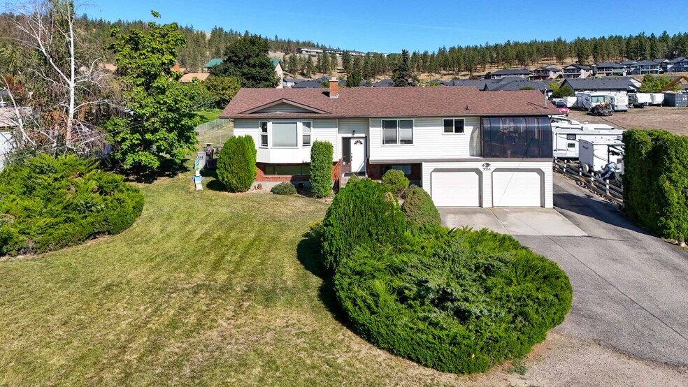 3116 Appaloosa Rd, Kelowna, BC à vendre - Photo du bâtiment - Image 3 de 18