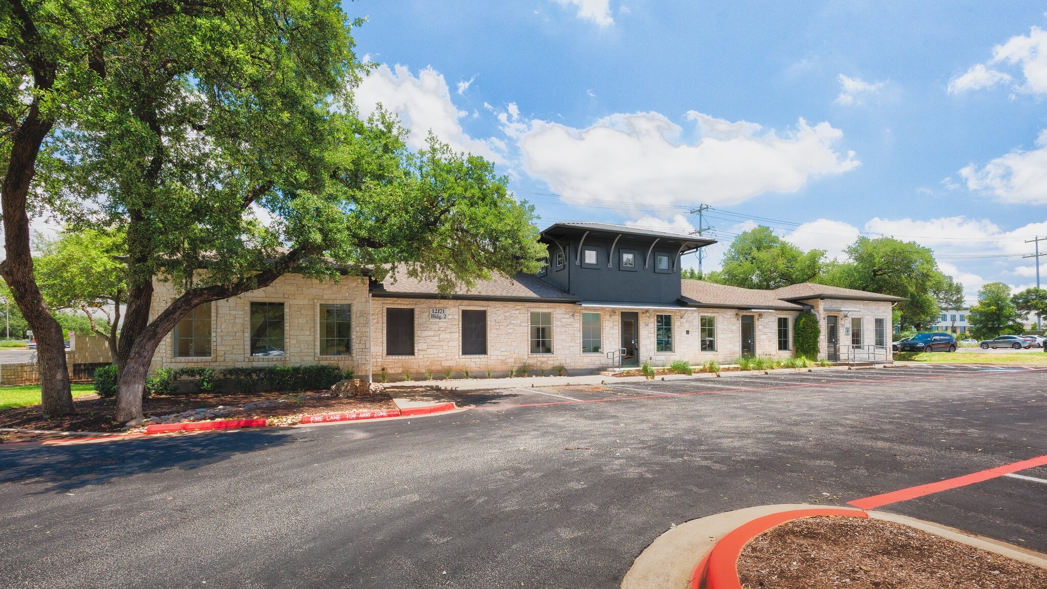 12171 W Parmer Ln, Cedar Park, TX for lease Building Photo- Image 1 of 86