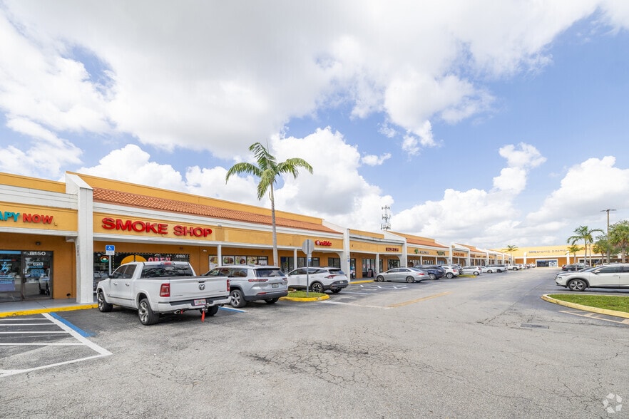 8030-8384 N Pines Blvd, Pembroke Pines, FL for lease - Building Photo - Image 2 of 5