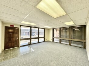 3000 Market St NE, Salem, OR for lease Interior Photo- Image 2 of 8