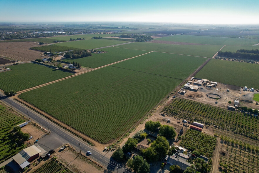 2160 Walnut Blvd, Brentwood, CA for sale - Building Photo - Image 3 of 12