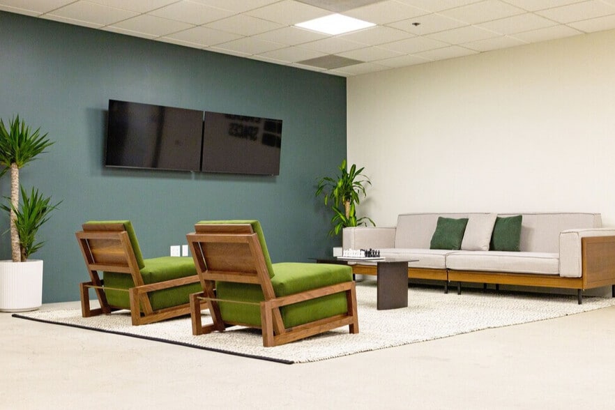 1964 Westwood Blvd, Los Angeles, CA for lease - Interior Photo - Image 2 of 24