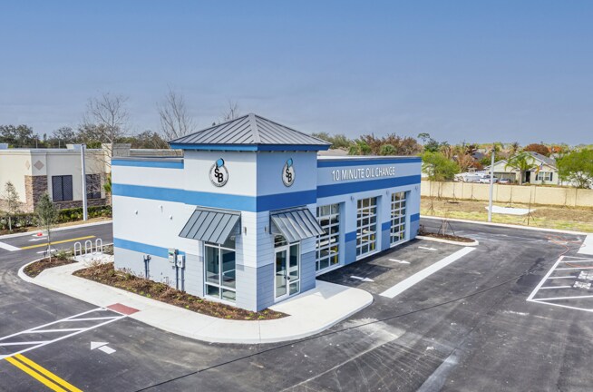 565 NW Prima Vista Blvd, Port Saint Lucie, FL à vendre - Photo du bâtiment - Image 2 de 6
