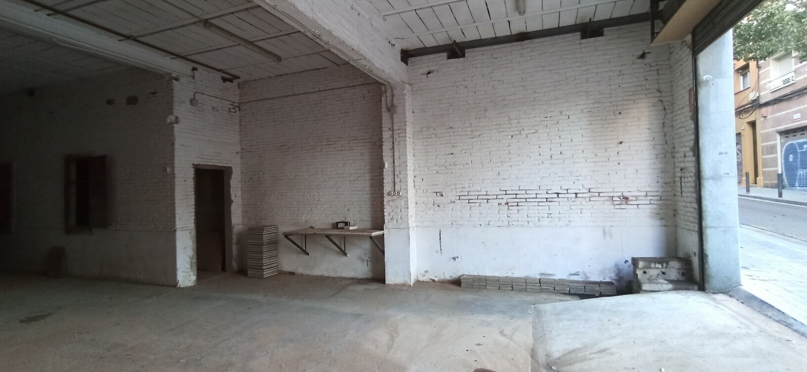 L'Hospitalet de Llobregat, BAR 08901 - - - Photo intérieure - Image 1 of 8