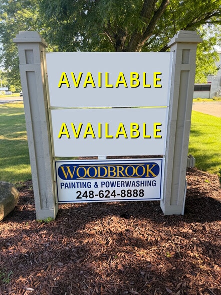 4210-4214 Martin Rd, Commerce Township, MI à louer - Photo du bâtiment - Image 2 de 7