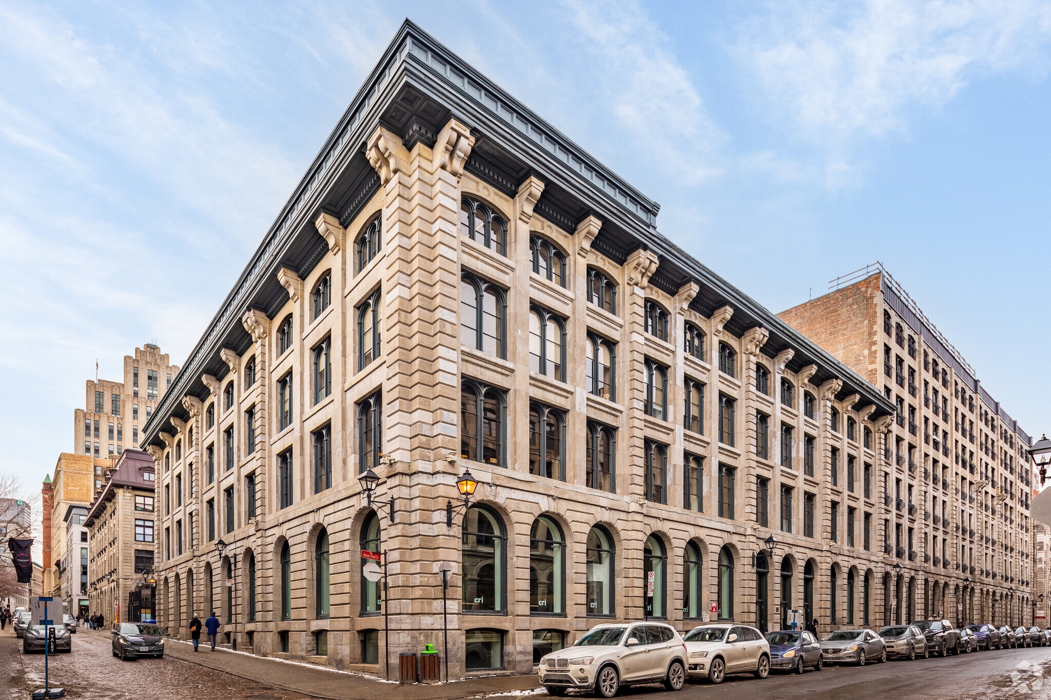 60-86 Rue de Brésoles, Montréal, QC for sale Primary Photo- Image 1 of 5