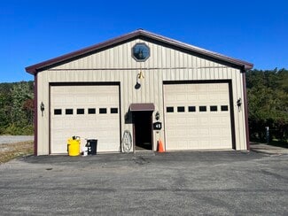 Plus de détails pour 45 E Bacon St, Pottsville, PA - Industriel à louer