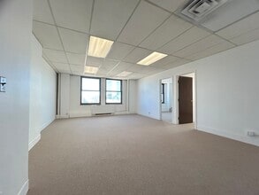 175 Main St, White Plains, NY for lease Building Photo- Image 2 of 5